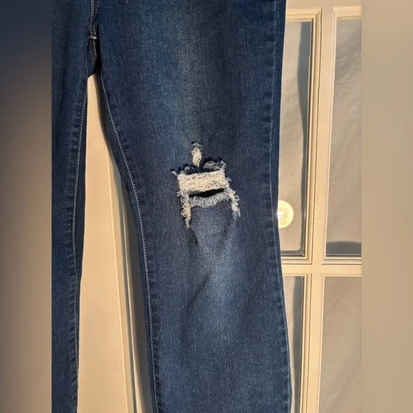 California Vintage | Women Straight Leg Frayed Hem Distressed Jean Pant  11/30 - Picture 4 of 10